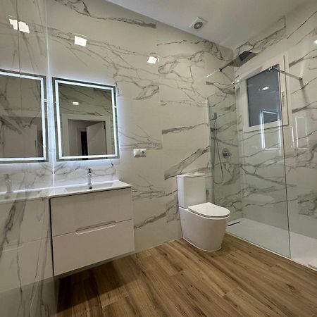 Valdeolivas Suites Valencia Bagian luar foto