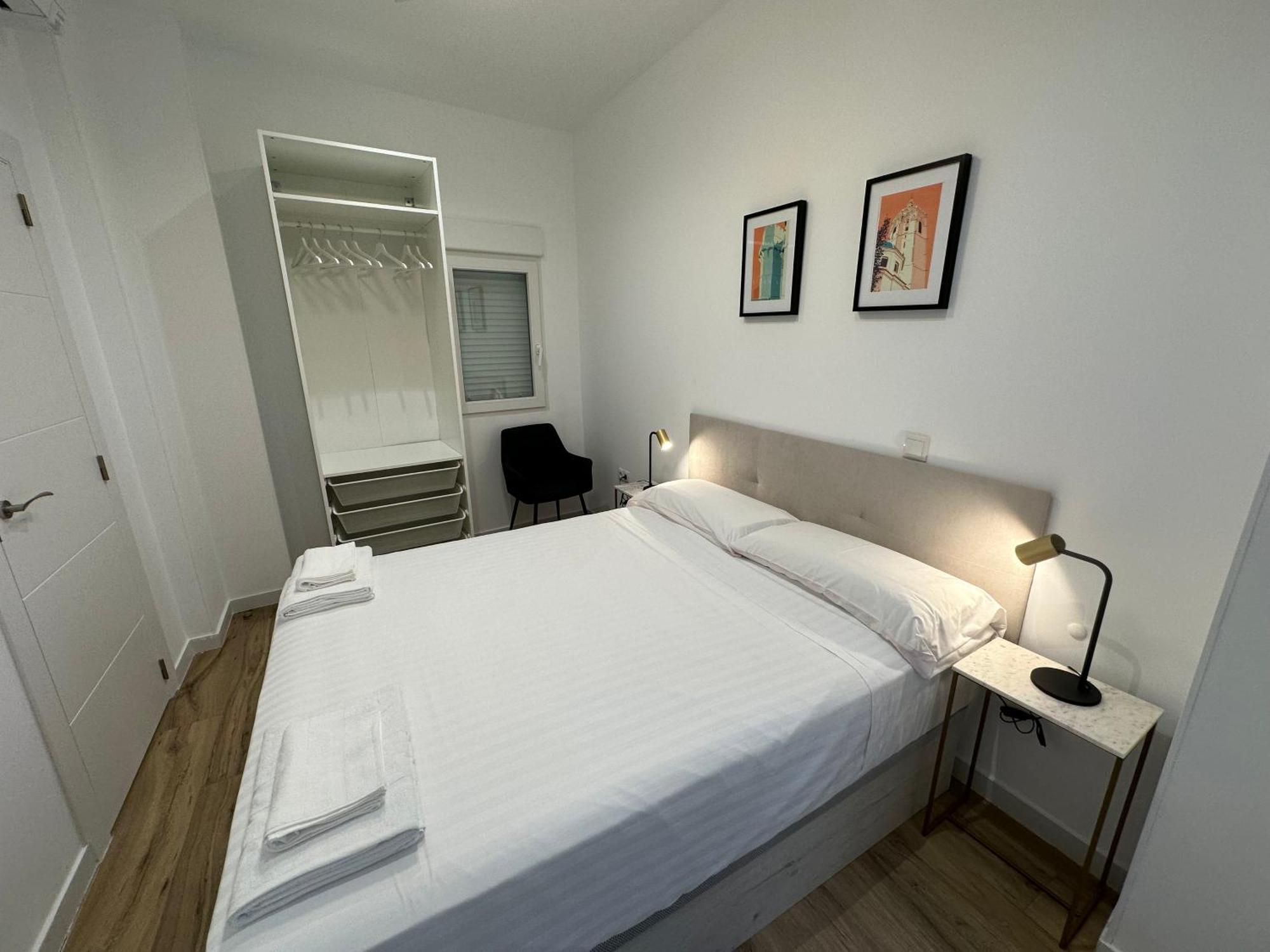 Valdeolivas Suites Valencia Bagian luar foto